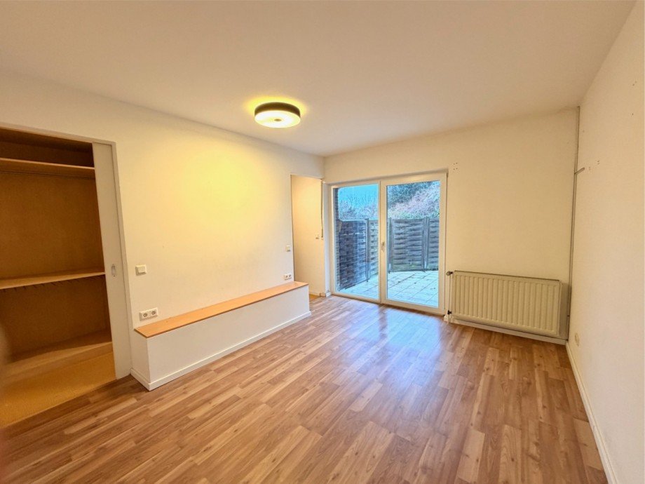 9.Elternzimmer mit Ankleide.jp Mehrfamilienhaus K�ln