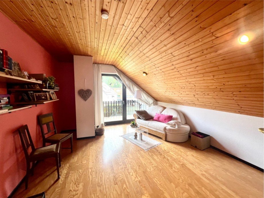 13. Schlafzimmer 1 oben.jpeg Zweifamilienhaus Bergheim