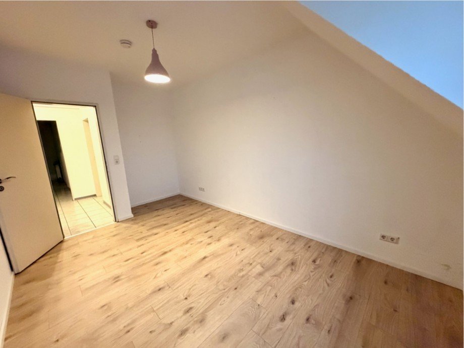 16.Schlafzimmer 1.OG.jpeg Mehrfamilienhaus K�ln