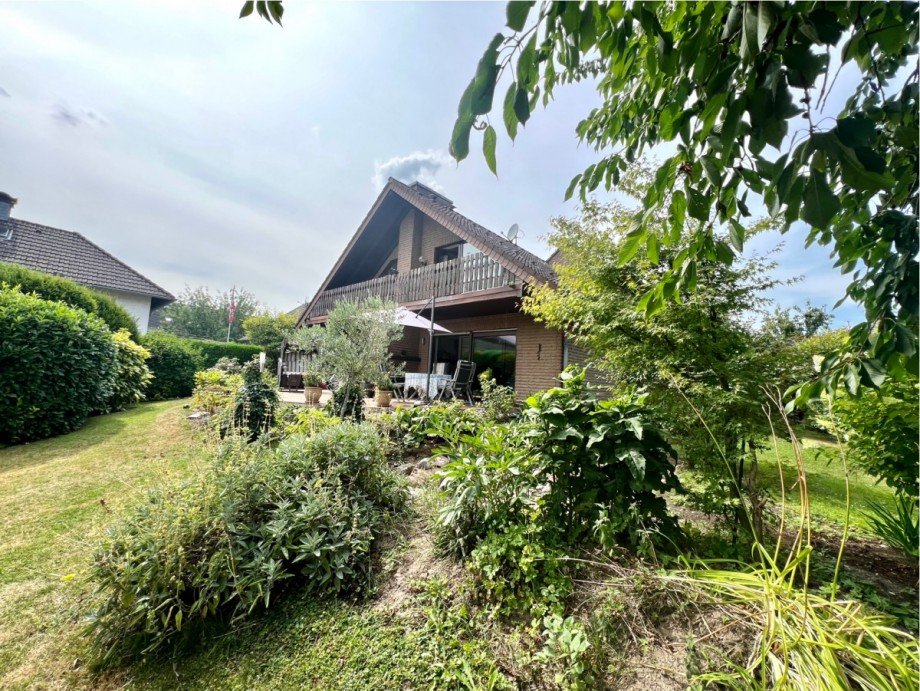 Blick aus dem Garten.jpeg Einfamilienhaus Bergheim