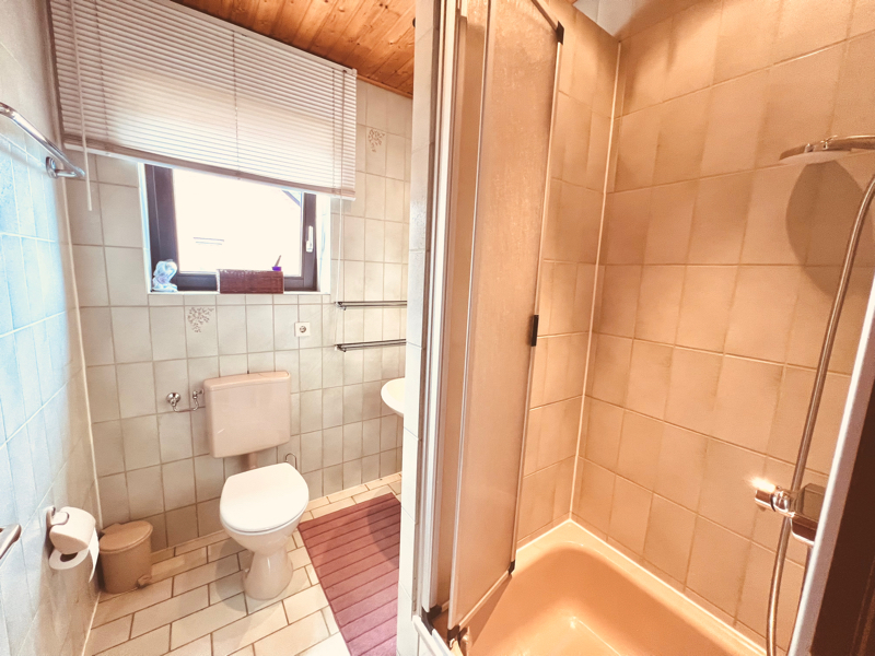 Duschbad OG.jpeg Einfamilienhaus Bergheim