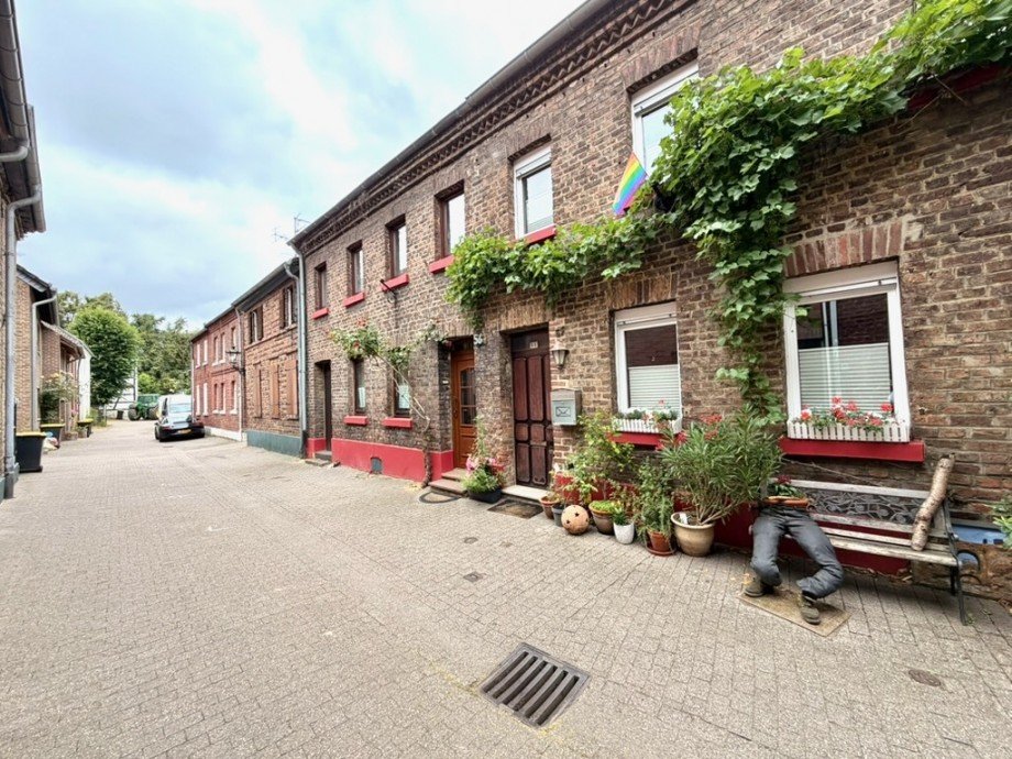 22 in einer ruhigen Seitenstra Reihenmittelhaus Bedburg