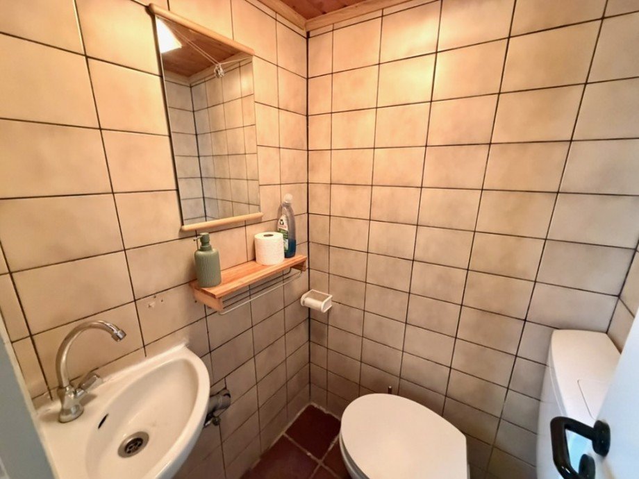 9 G�ste-WC.jpeg Reihenmittelhaus Bedburg