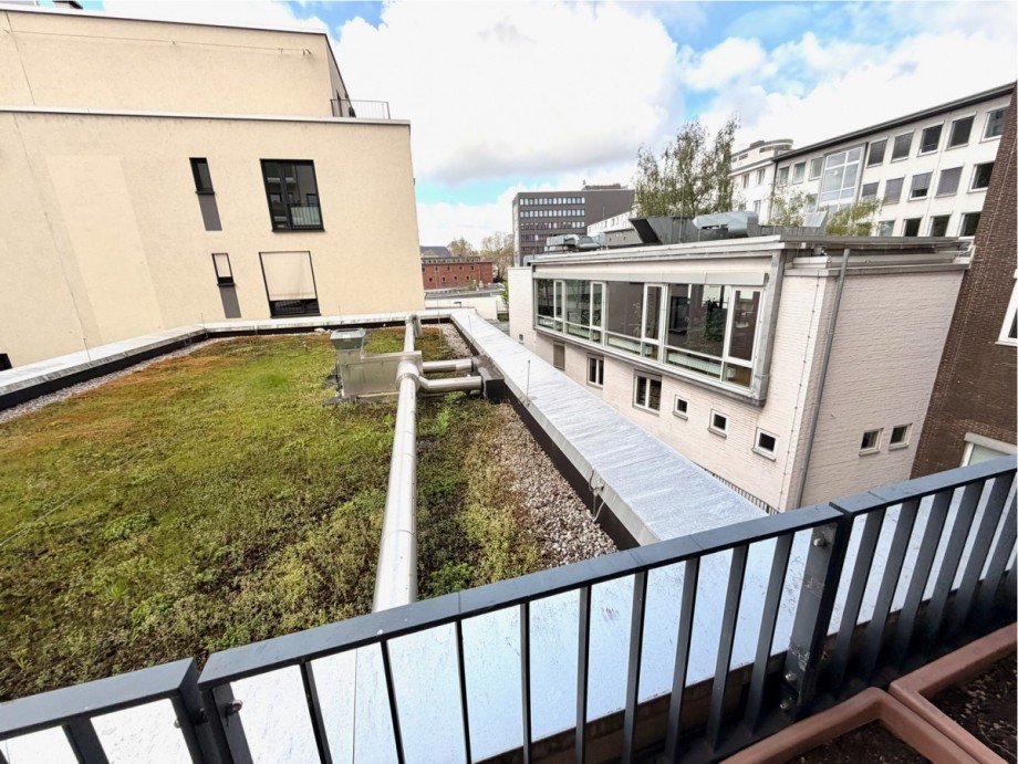 13. Ausblick von der Loggia.jp Etagenwohnung K�ln