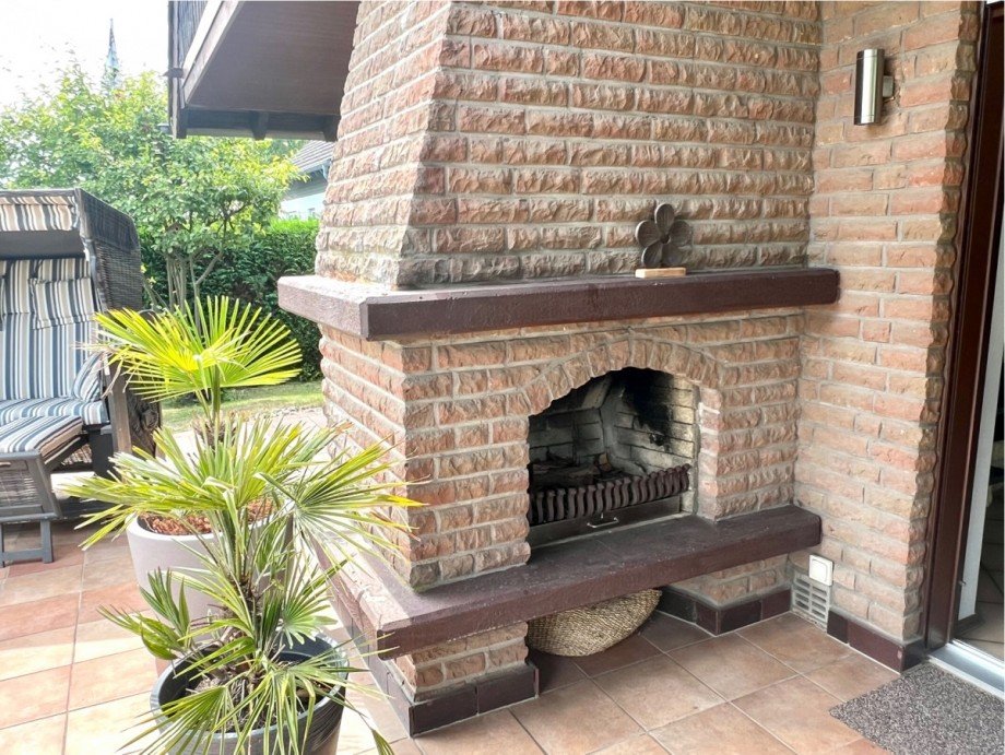 Aussenkamin.jpeg Einfamilienhaus Bergheim