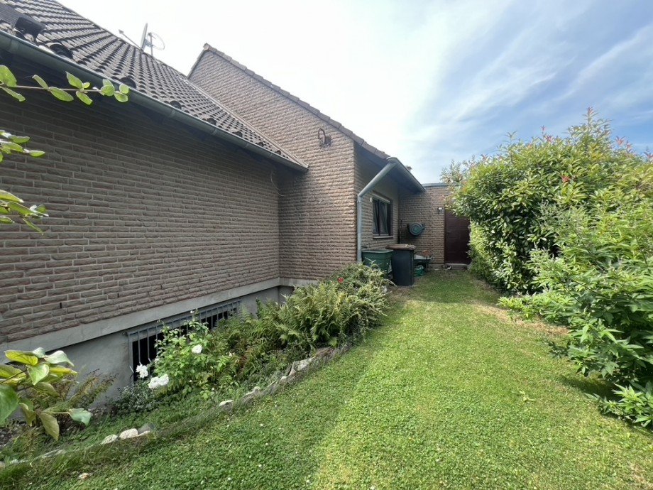 Seitenansicht.jpeg Einfamilienhaus Bergheim